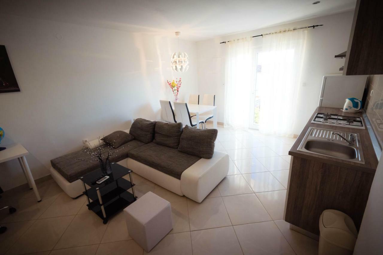 شيبينيك Apartments Nakic المظهر الخارجي الصورة