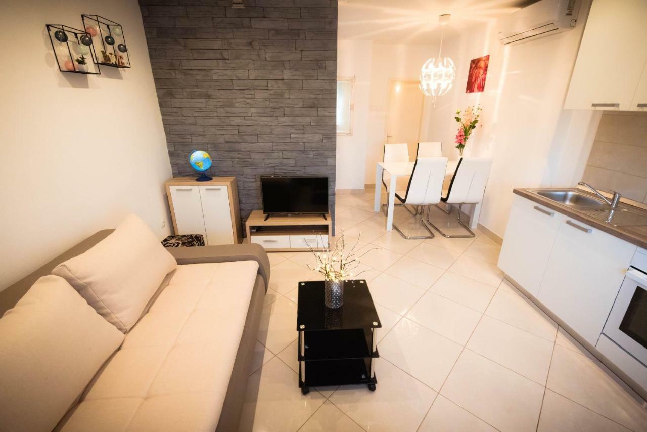 شيبينيك Apartments Nakic المظهر الخارجي الصورة