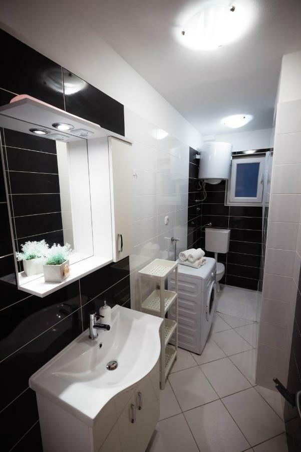 شيبينيك Apartments Nakic المظهر الخارجي الصورة