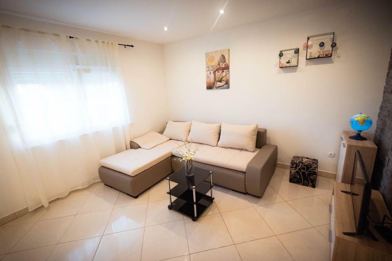 شيبينيك Apartments Nakic المظهر الخارجي الصورة