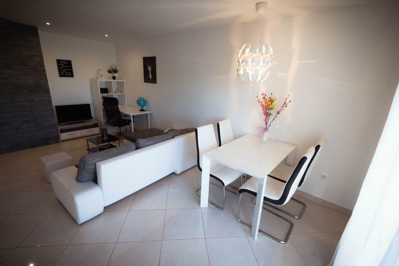 شيبينيك Apartments Nakic المظهر الخارجي الصورة
